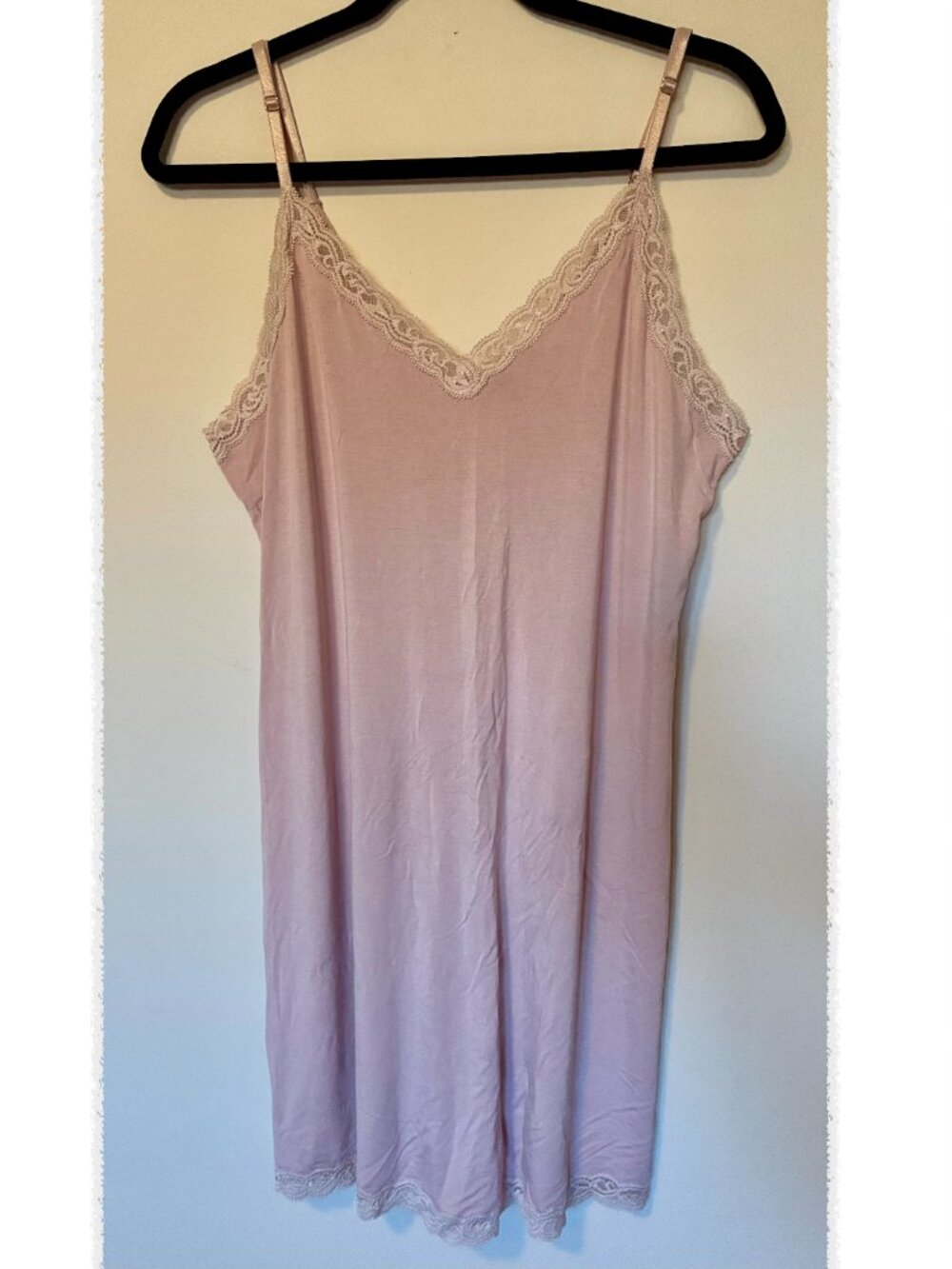 Natori Feathers Essentials Chemise Lace Trim | Size Large | Color Rosette Pink
